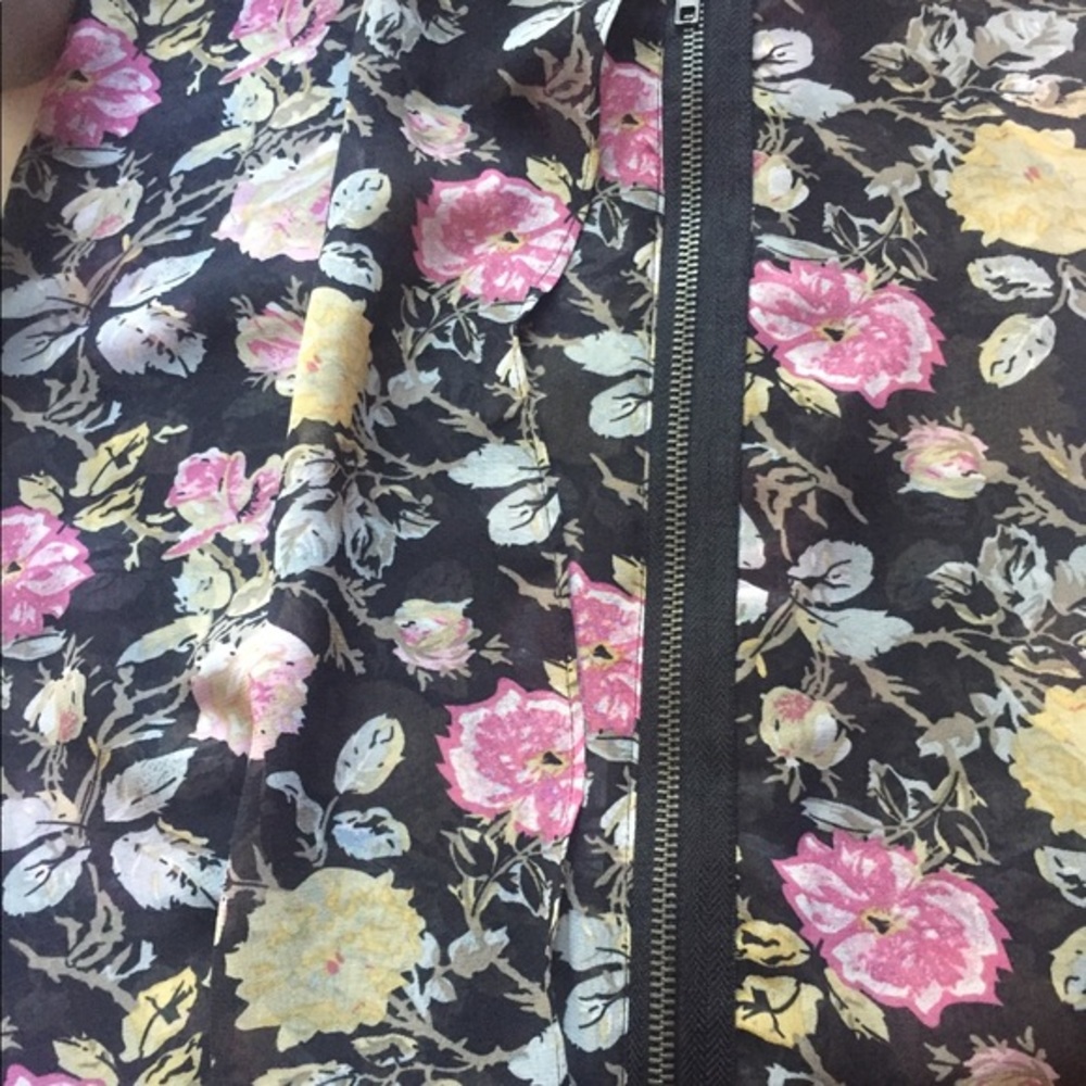 Reformed floral sheer‎ dress w/ front side zipper, Asymmetrical, v-neck, casual - Picture 9 of 9